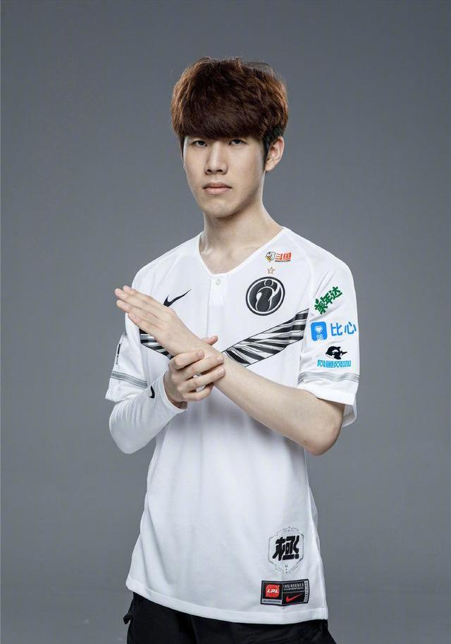 而是三块功 而是三块功